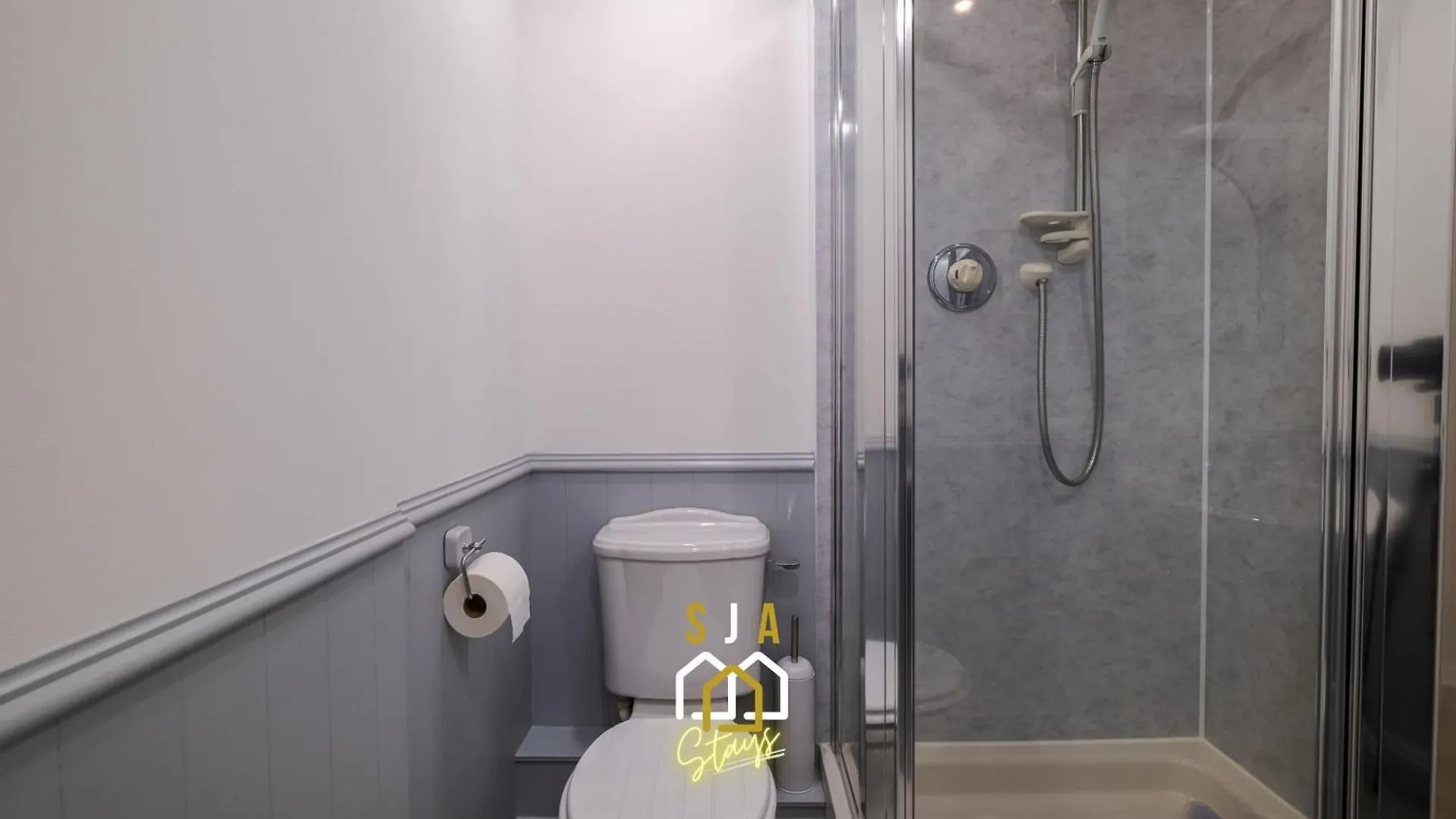 Hardgate Hideaway - Sja Stays - 2 Bed Apartment Aberdeen