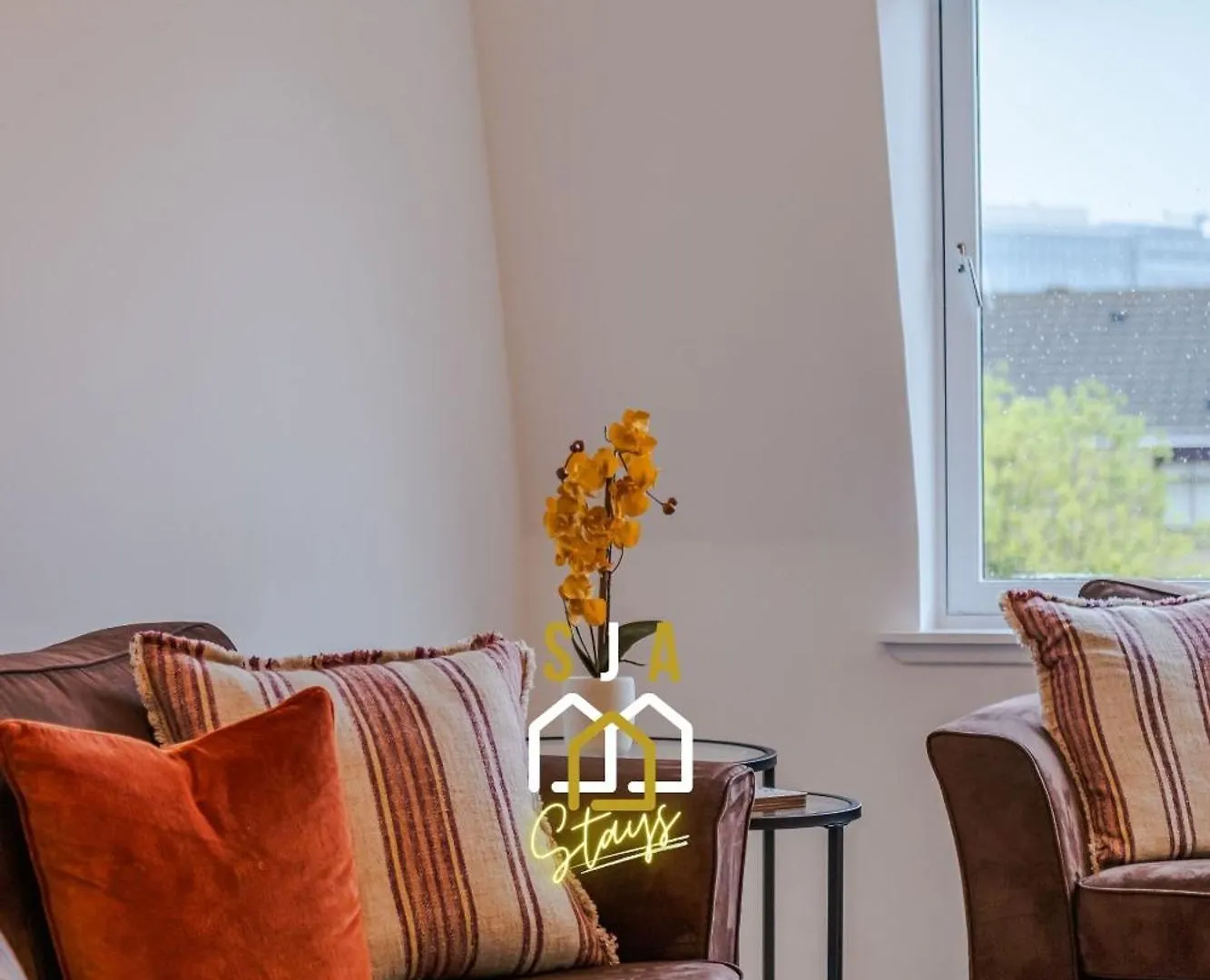 Hardgate Hideaway - Sja Stays - 2 Bed Apartment Aberdeen